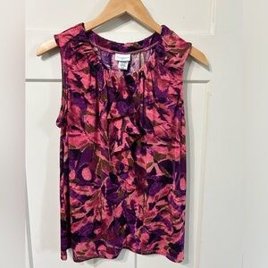 🌺Jaclyn Smith Sleeveless Top Ruffle front and collar